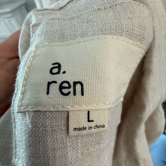 A Ren Oversized Women's Beige Linen Button Down Shirt Size Large - Picture 11 of 12